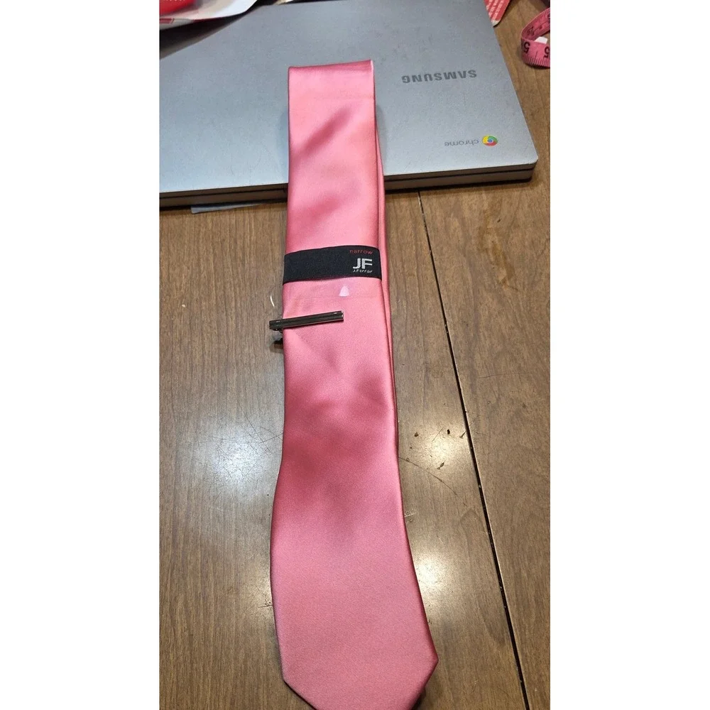 JF J.Ferrar‎ Narrow Necktie Men's Pink Solids With Tie Bar Formal Wedding Party